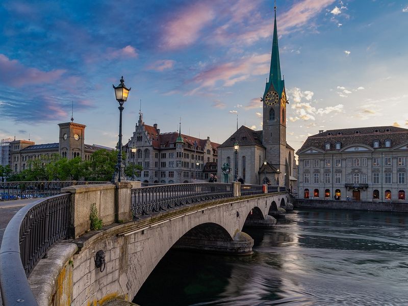 Zurich — Lake, Old Town and Queer Diversity