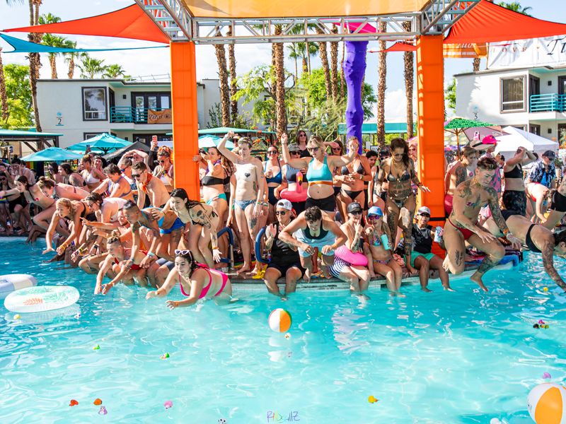 The Dinah (Dinah Shore Weekend)