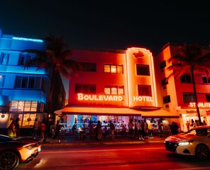 Ocean Drive & Art Deco District