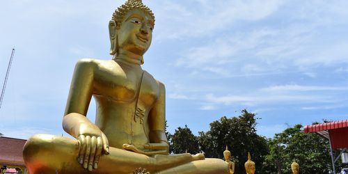 Big Buddha (Wat Phra Yai)