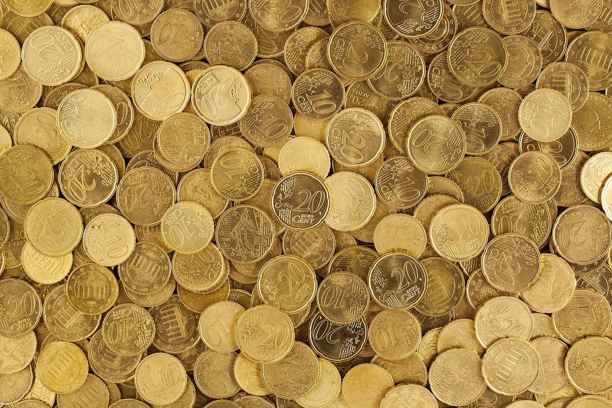 Planning a Realistic Travel Budget for Queer Trips