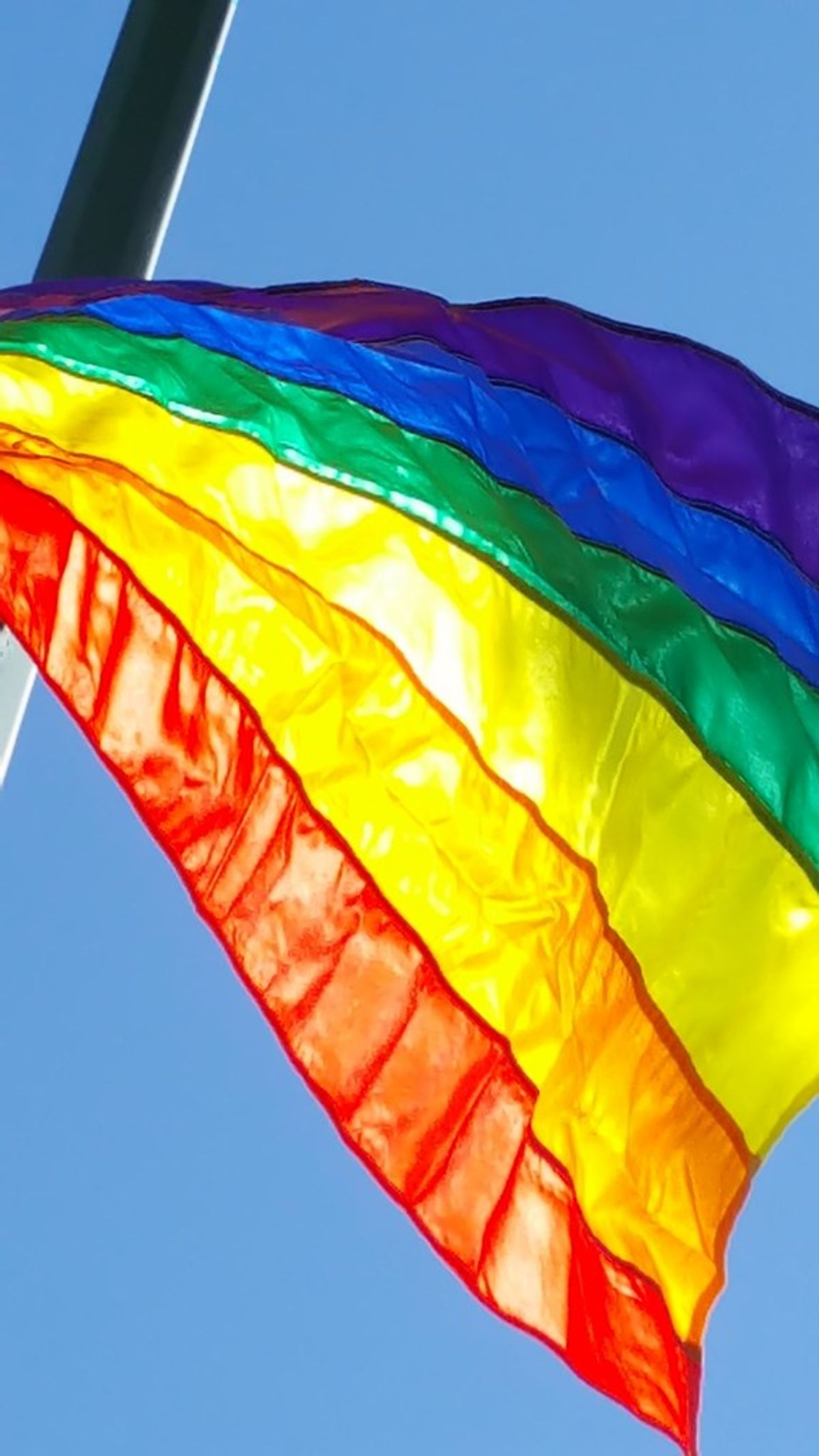 El derecho a marchar: cómo la libertad de reunión protege el Orgullo, y dónde todavía falla