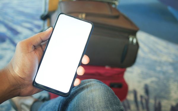 Handy, Apps, Fotos: Digitale Sicherheit auf Reisen in Ländern mit Strafverfolgung