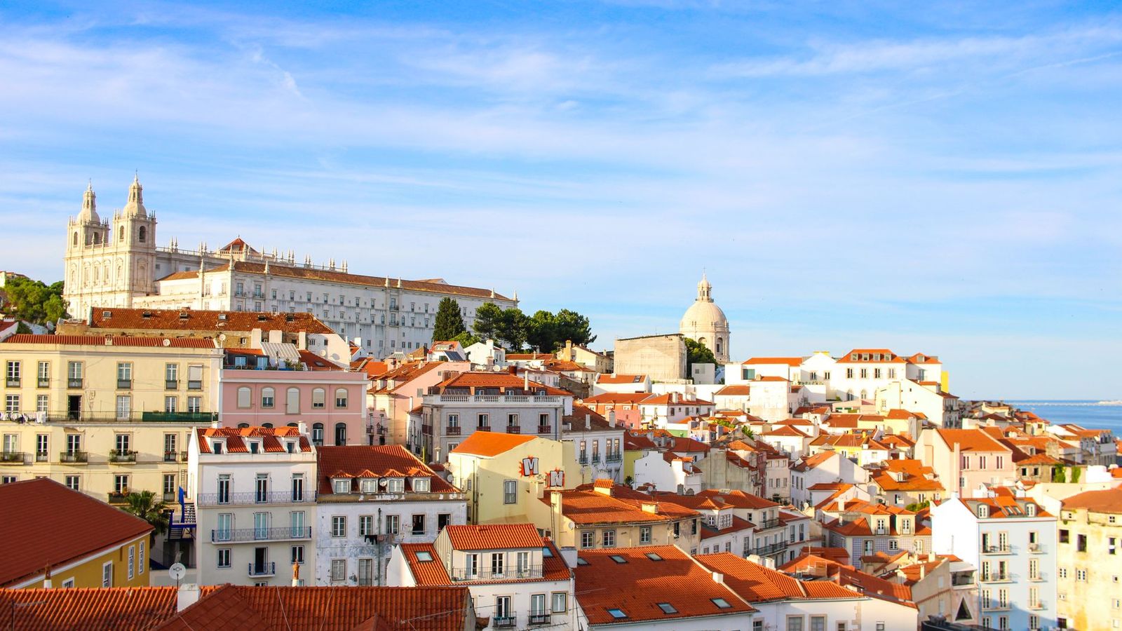 Lisbon — Hills, Light and the Príncipe Real