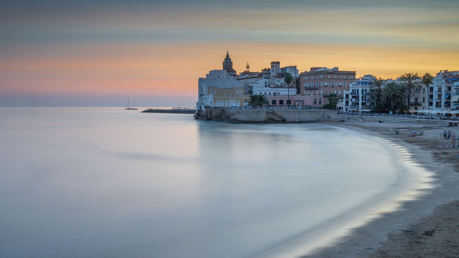 Sitges — Beach, sun and queer tradition