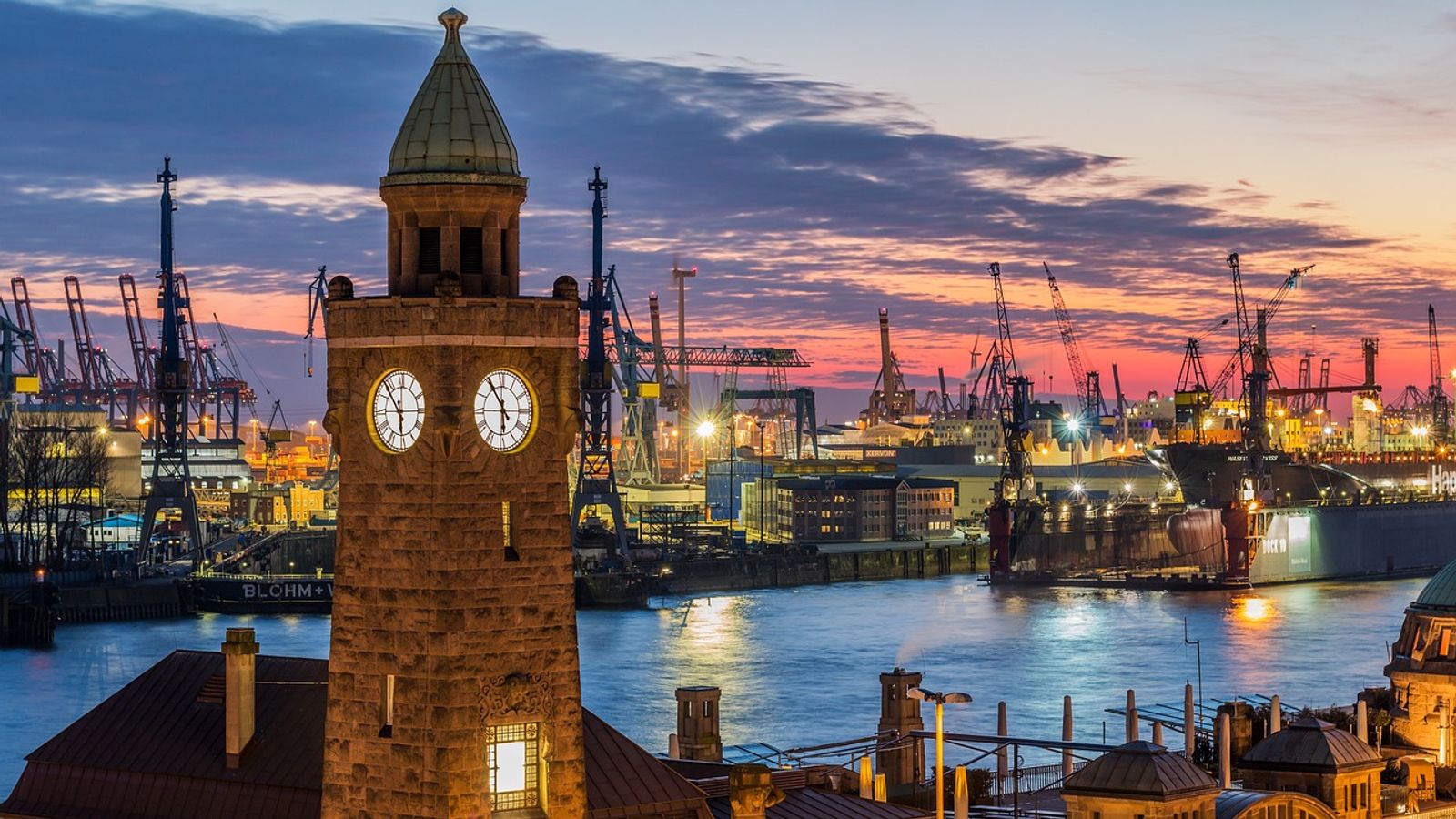 Hamburg — Port city with neighborhood flair