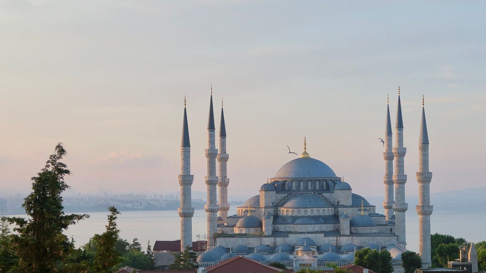 Istanbul — Two continents on the Bosporus