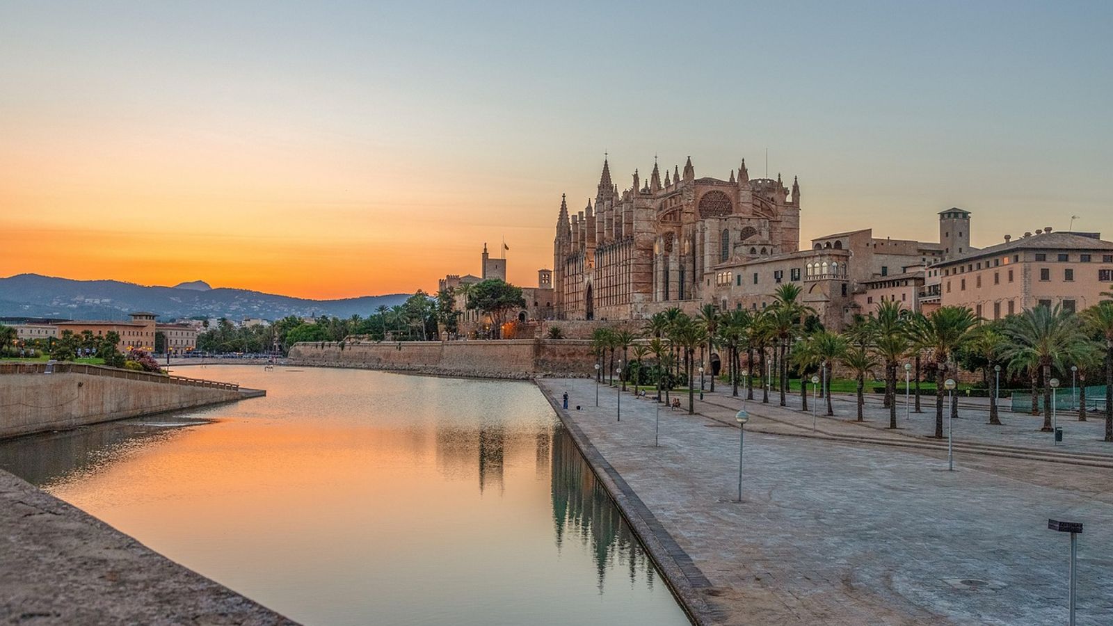 Palma de Mallorca — Island city with style